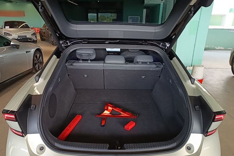 Used XPeng P7+ 2024 Long-Range Max Trunk