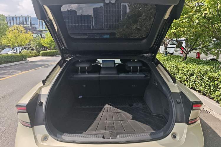 Used XPeng P7+ 2024 Long-Range Max Trunk