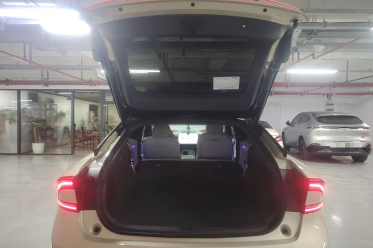 Used XPeng P7+ 2024 Ultra-Long Range Max Trunk