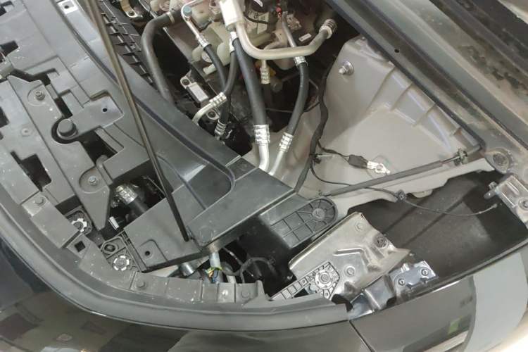 Used XPeng P7+ 2025 Ultra-Long Range Max Flagship Edition Engine Bay Left