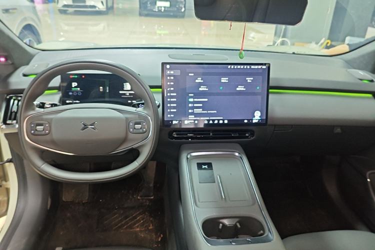 Used XPeng P7+ 2025 Ultra-Long Range Max Flagship Edition Center Console