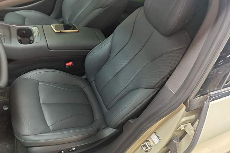 Used XPeng P7+ 2025 Ultra-Long Range Max Flagship Edition Left Front Seat