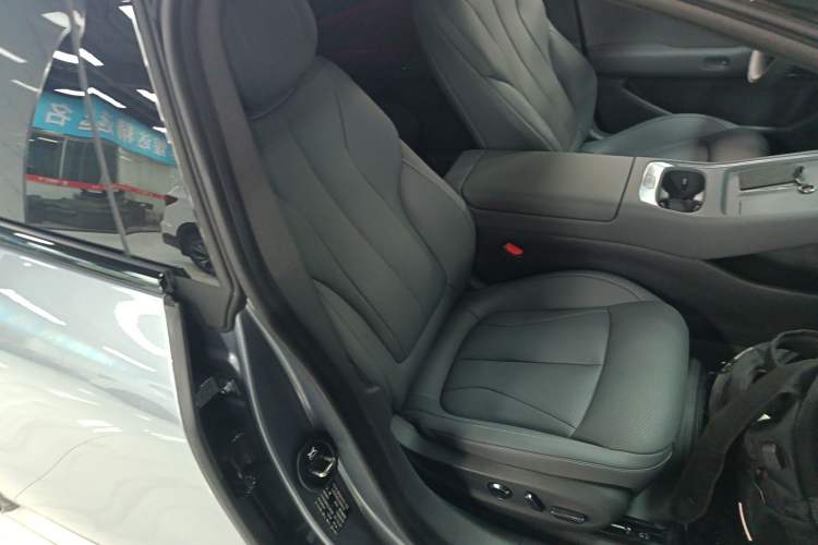Used XPeng P7+ 2025 Ultra-Long Range Max Flagship Edition Right Front Seat