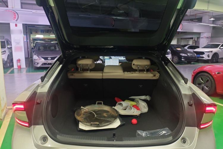 Used XPeng P7+ 2025 Ultra-Long Range Max Flagship Edition Trunk