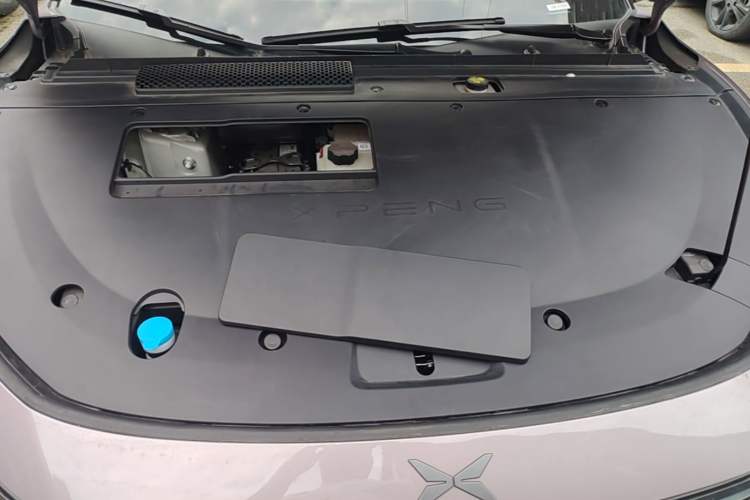 Used XPeng P7+ 2025 Ultra-Long Range Max Flagship Edition Engine Bay