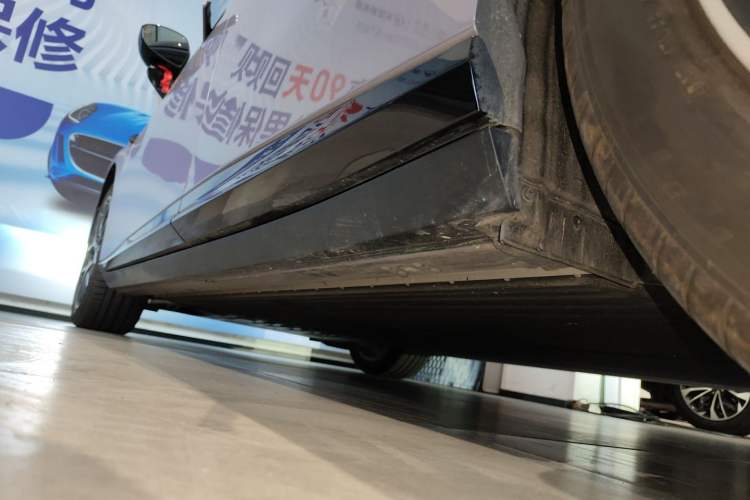 Used XPeng P7+ 2025 Ultra-Long Range Max Flagship Edition Left Side Sill