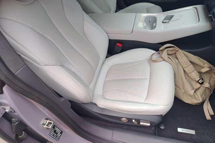 Used XPeng P7+ 2025 Ultra-Long Range Max Flagship Edition Right Front Seat