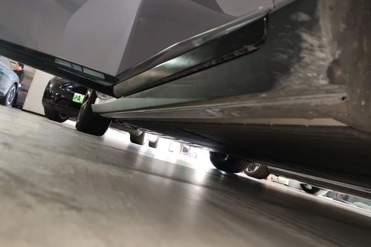 Used XPeng P7+ 2025 Ultra-Long Range Max Flagship Edition Right Side Sill