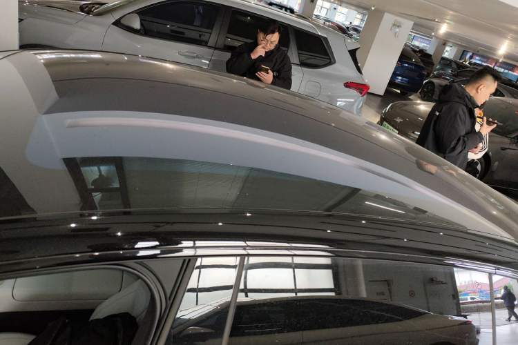 Used XPeng P7+ 2025 Ultra-Long Range Max Flagship Edition Roof