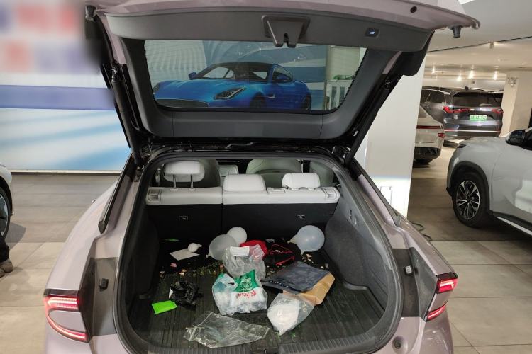 Used XPeng P7+ 2025 Ultra-Long Range Max Flagship Edition Trunk