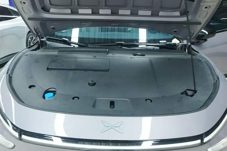 Used XPeng P7+ 2025 Ultra-Long Range Max Flagship Edition Engine Bay