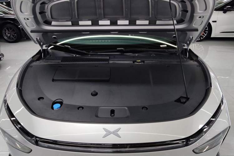 Used XPeng P7+ 2025 Ultra-Long Range Max Flagship Edition Engine Bay