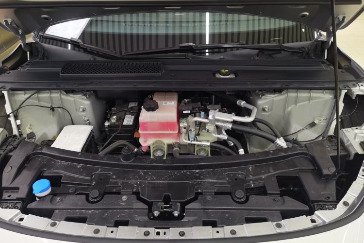 Used XPeng P7+ 2025 Ultra-Long Range Max Flagship Edition Engine Bay