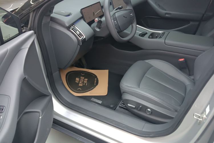 Used XPeng P7+ 2025 Ultra-Long Range Max Flagship Edition Interior 3