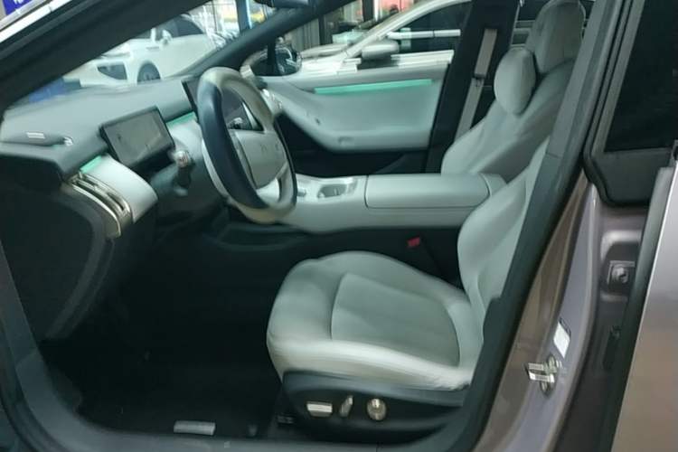 Used XPeng P7+ 2025 Ultra-Long Range Max Flagship Edition Left Front Seat
