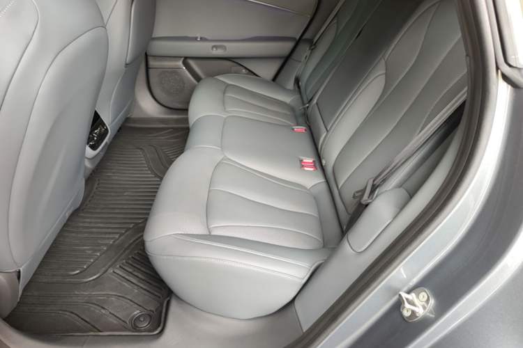 Used XPeng P7+ 2025 Ultra-Long Range Max Flagship Edition Left Rear Seat