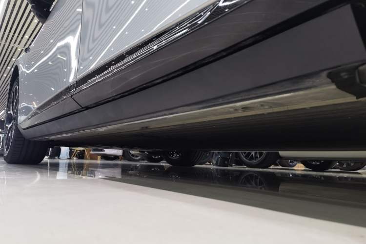 Used XPeng P7+ 2025 Ultra-Long Range Max Flagship Edition Left Side Sill