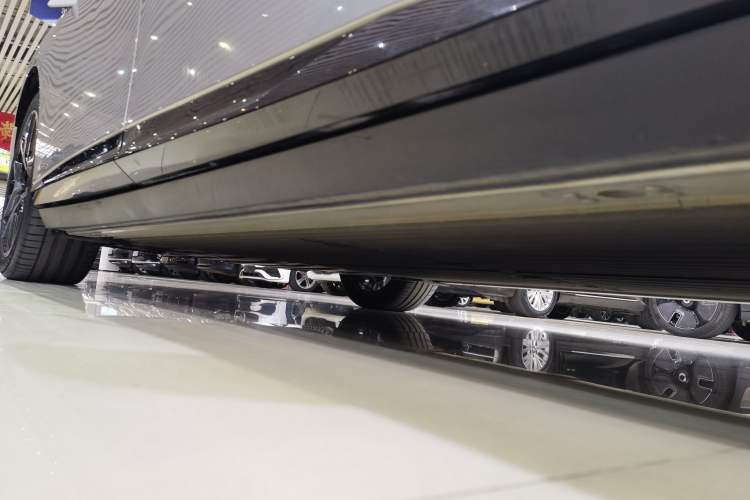 Used XPeng P7+ 2025 Ultra-Long Range Max Flagship Edition Right Side Sill