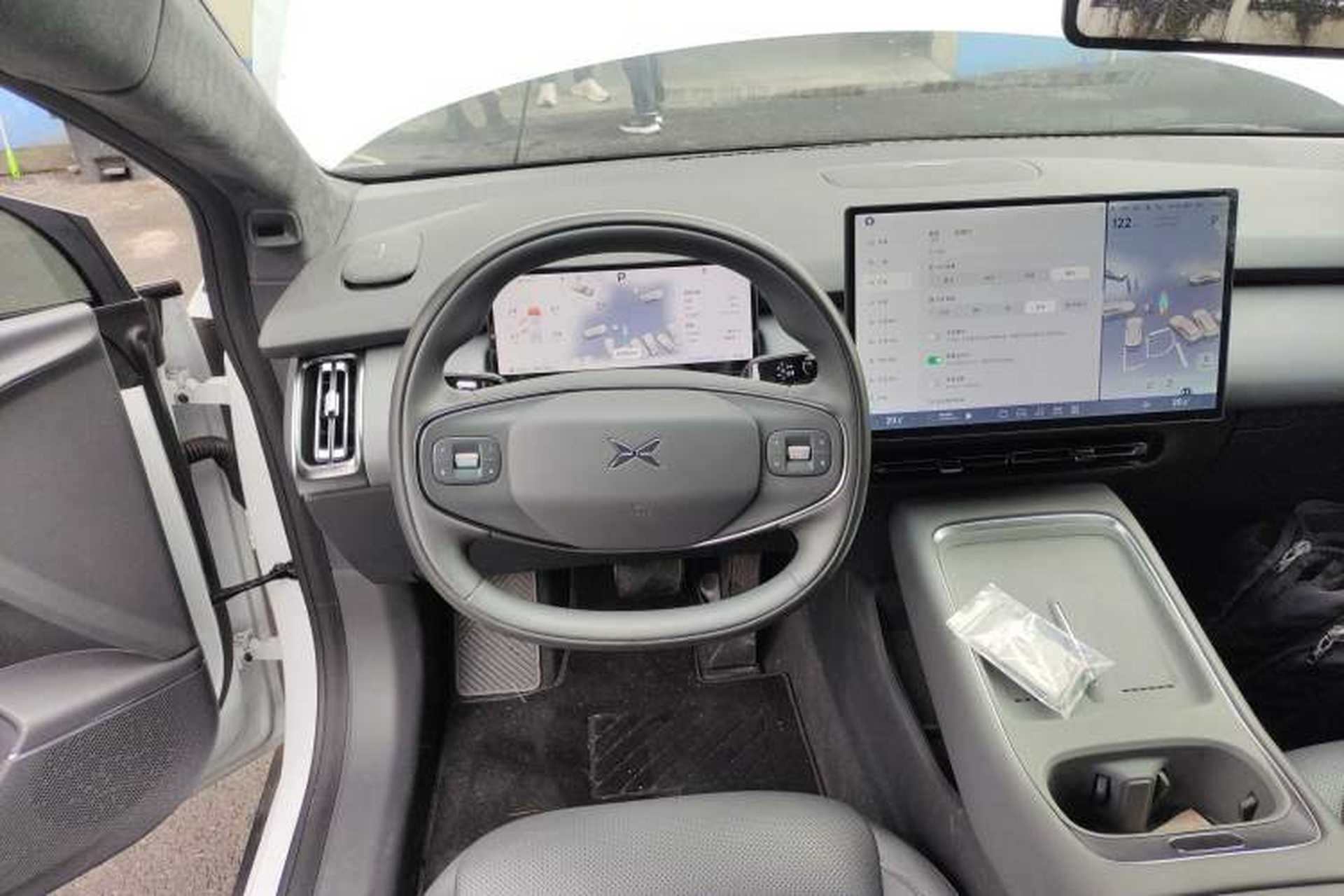 Used XPeng P7+ 2025 Ultra-Long Range Max Flagship Edition Steering Wheel