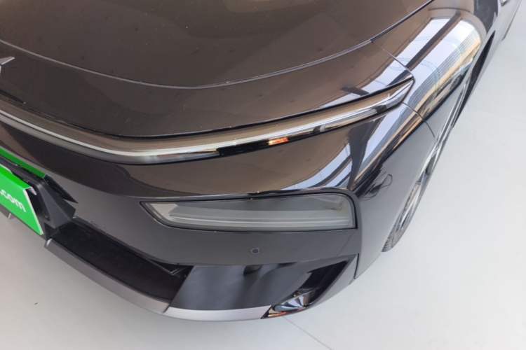 Used XPeng P7+ 2026 Model, Range-Extended 1550 Max Flagship Edition Left Front Headlight