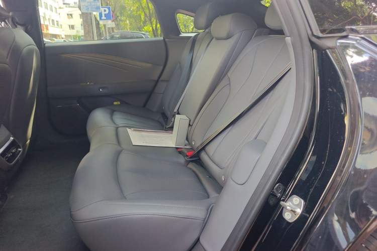 Used XPeng P7+ 2026 Model, Range-Extended 1550 Max Tech Edition Left Rear Seat