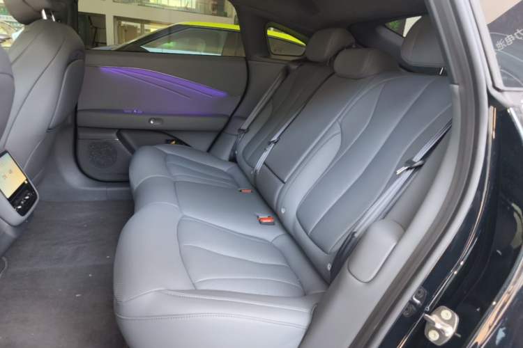 Used XPeng P7+ 2026 Model, Range-Extended 1550 Max Flagship Edition Left Rear Seat