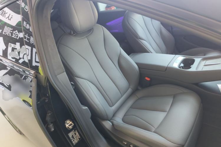 Used XPeng P7+ 2026 Model, Range-Extended 1550 Max Flagship Edition Right Front Seat