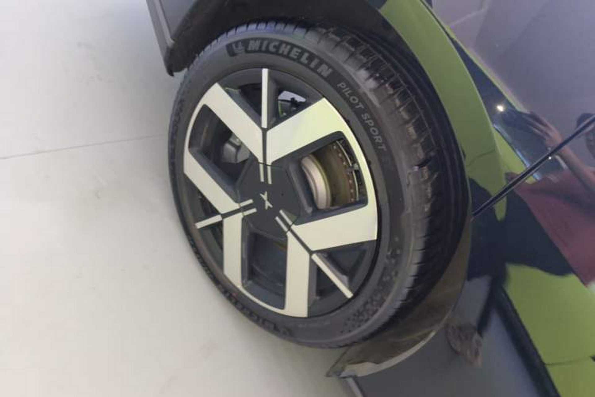 Used XPeng P7+ 2026 Model, Range-Extended 1550 Max Flagship Edition Right Rear Wheel Hub