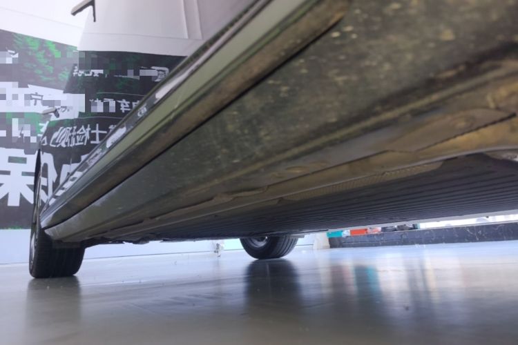 Used XPeng P7+ 2026 Model, Range-Extended 1550 Max Flagship Edition Right Side Sill