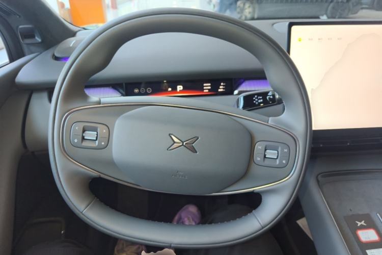 Used XPeng P7+ 2026 Model, Range-Extended 1550 Max Flagship Edition Steering Wheel