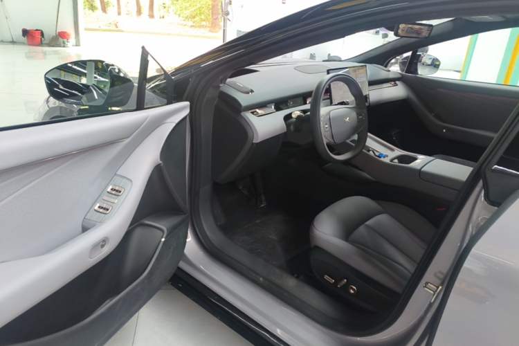 Used XPeng P7+ 2026 Model, Range-Extended 1550 Max Flagship Edition Driver Seat