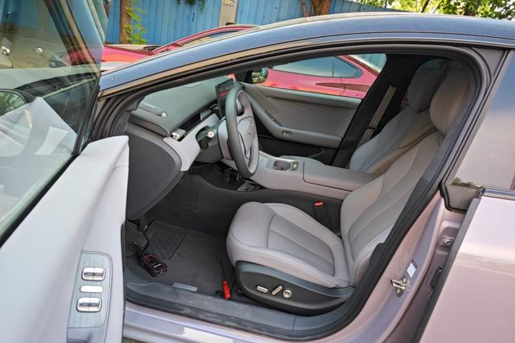 Used XPeng P7+ 2026 Model, Range-Extended 1550 Max Flagship Edition Driver Seat