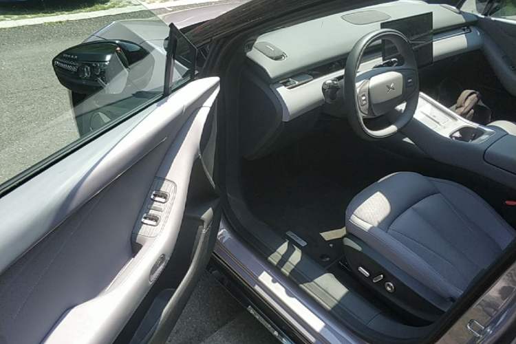 Used XPeng P7+ 2026 Model, Range-Extended 1550 Max Flagship Edition Driver Seat
