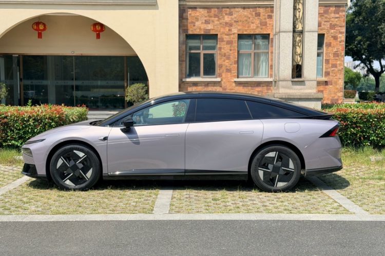 Used XPeng P7+ 2026 Model, Range-Extended 1550 Max Flagship Edition Exterior 7