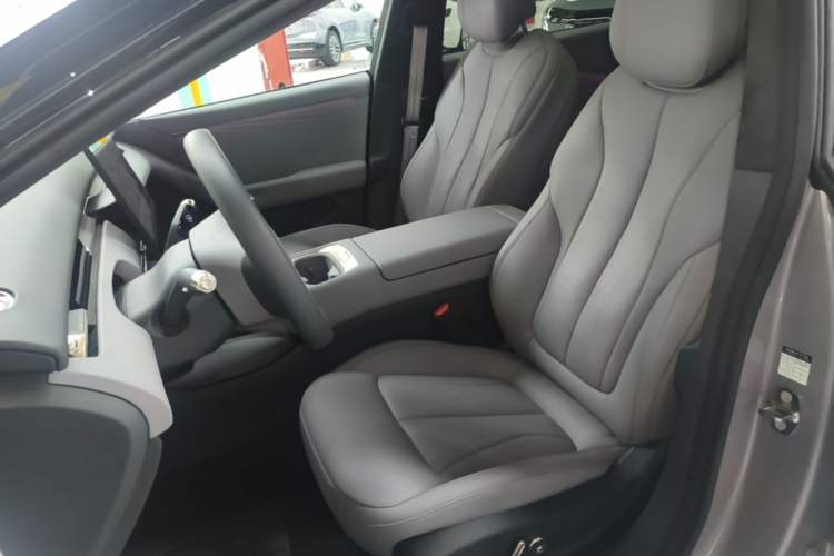 Used XPeng P7+ 2026 Model, Range-Extended 1550 Max Flagship Edition Left Front Seat