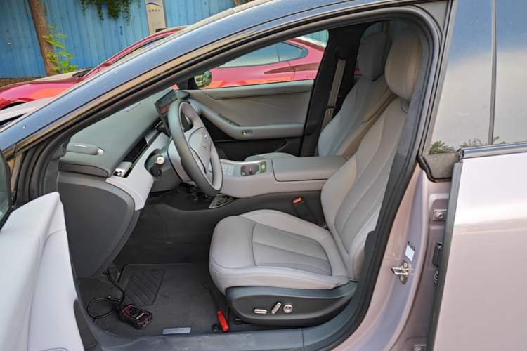 Used XPeng P7+ 2026 Model, Range-Extended 1550 Max Flagship Edition Left Front Seat