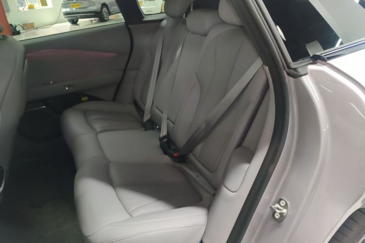 Used XPeng P7+ 2026 Model, Range-Extended 1550 Max Flagship Edition Left Rear Seat
