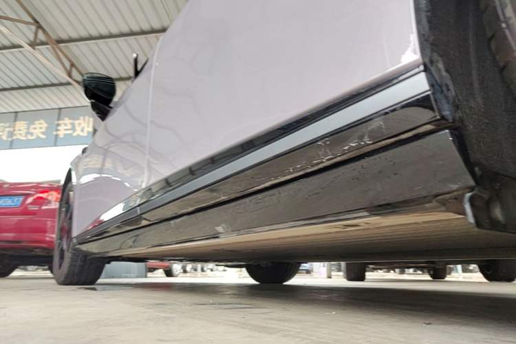 Used XPeng P7+ 2026 Model, Pure Electric 725 Max Flagship Edition Left Side Sill