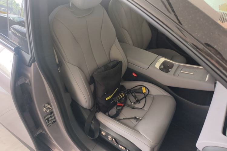 Used XPeng P7+ 2026 Model, Range-Extended 1550 Max Flagship Edition Right Front Seat