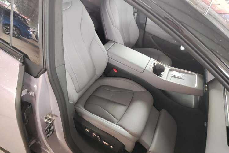 Used XPeng P7+ 2026 Model, Pure Electric 725 Max Flagship Edition Right Front Seat