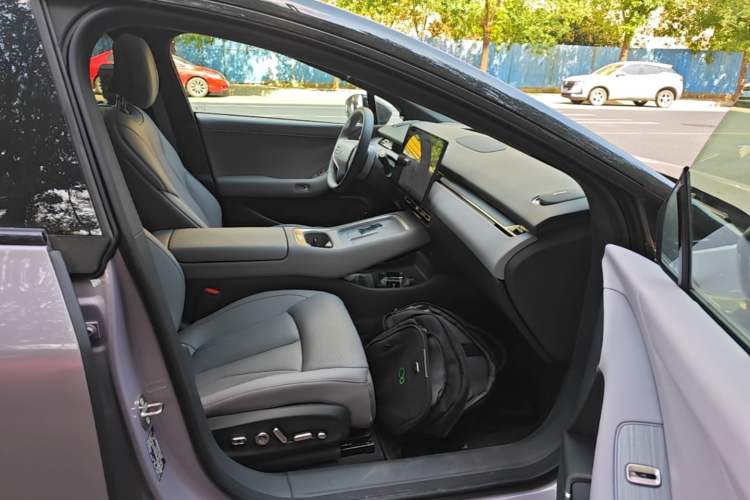 Used XPeng P7+ 2026 Model, Range-Extended 1550 Max Flagship Edition Right Front Seat