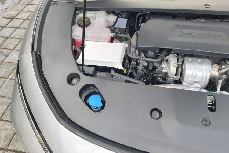 Used XPeng P7+ 2026 Model, Range-Extended 1550 Max Flagship Edition Engine Bay Right