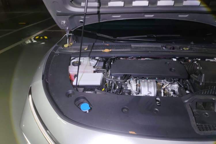 Used XPeng P7+ 2026 Model, Range-Extended 1550 Max Tech Edition Engine Bay Right
