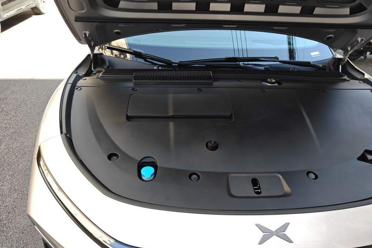 Used XPeng P7+ 2026 Model, Pure Electric 615 Max Flagship Edition Engine Bay Right