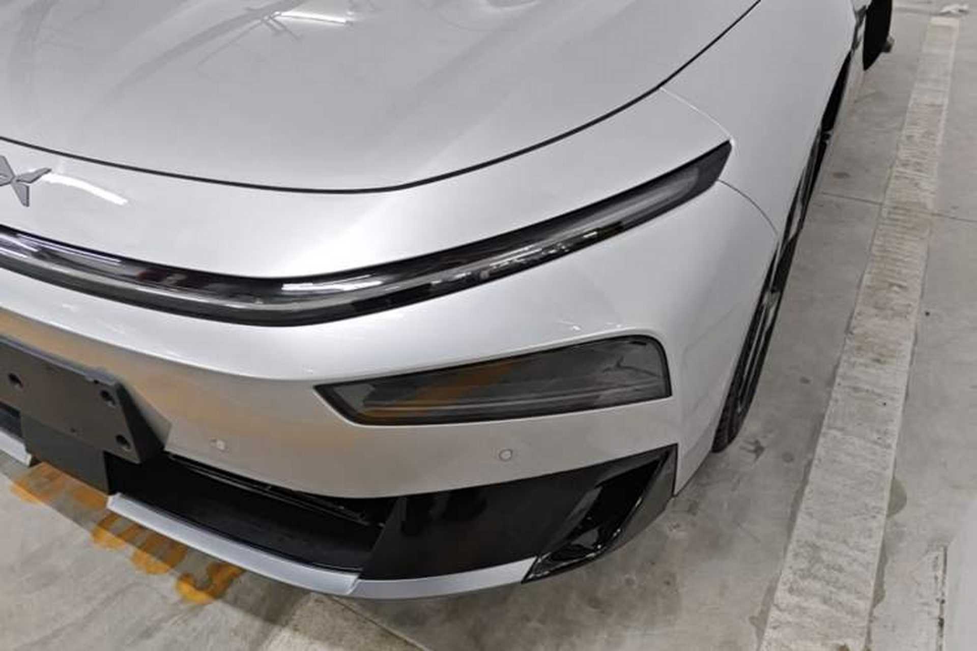 Used XPeng P7+ 2026 Model, Range-Extended 1550 Max Flagship Edition Left Front Headlight