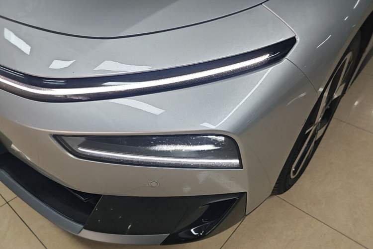 Used XPeng P7+ 2026 Model, Range-Extended 1550 Max Flagship Edition Left Front Headlight