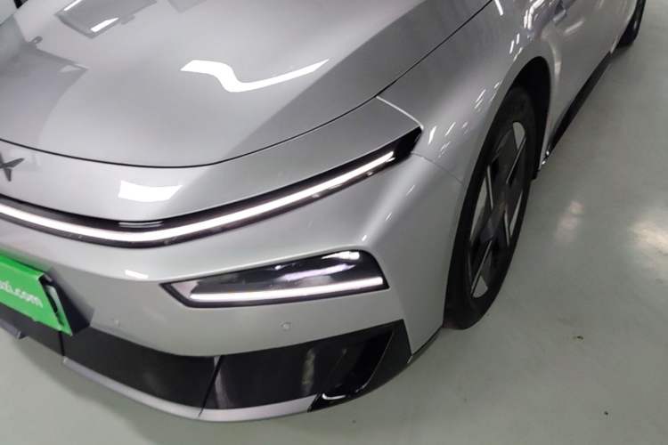Used XPeng P7+ 2026 Model, Pure Electric 615 Max Flagship Edition Left Front Headlight