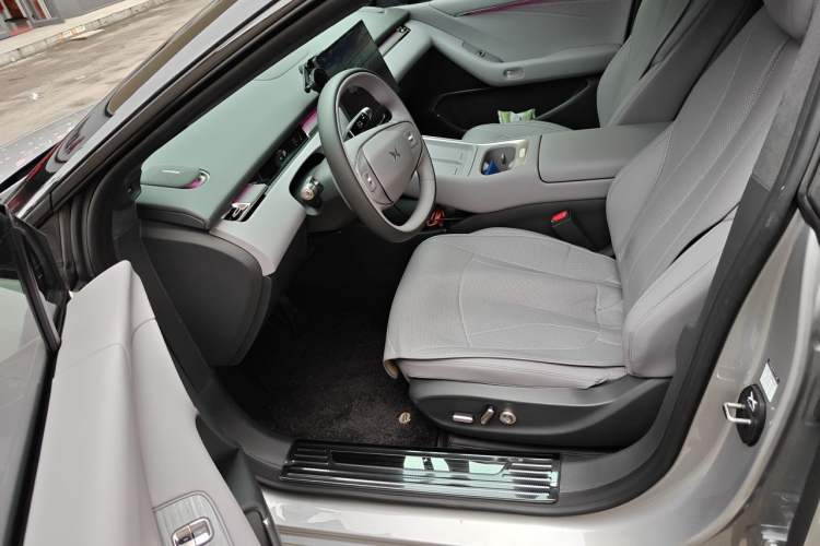 Used XPeng P7+ 2026 Model, Pure Electric 615 Max Flagship Edition Left Front Seat