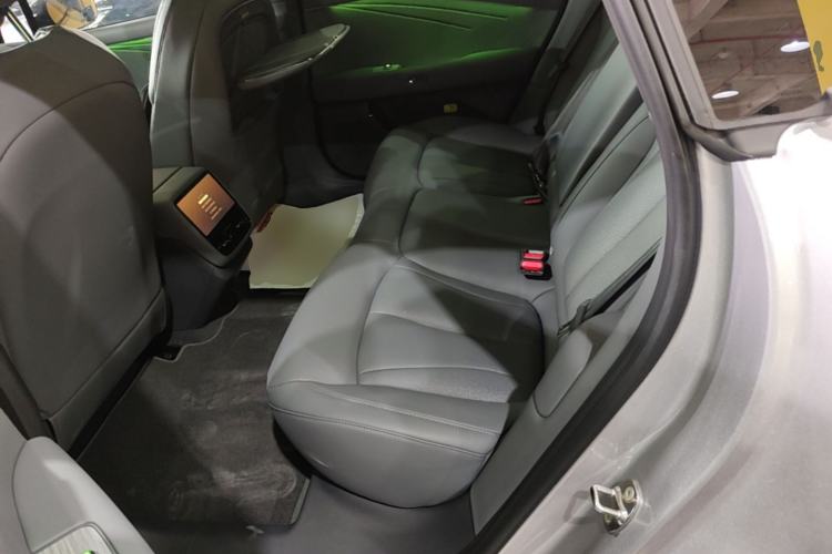 Used XPeng P7+ 2026 Model, Range-Extended 1550 Max Flagship Edition Left Rear Seat