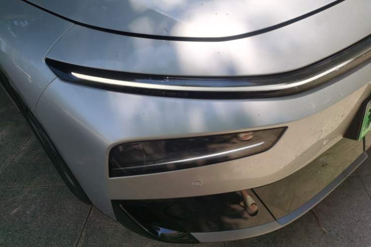 Used XPeng P7+ 2026 Model, Pure Electric 615 Max Flagship Edition Right Front Headlight